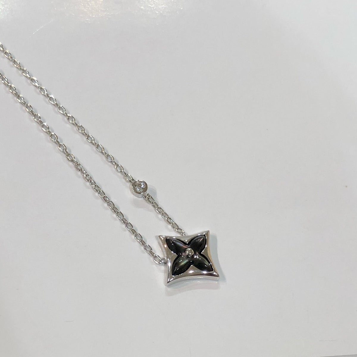 [Royal Jewellery]STAR BLACK MOP NECKLACE
