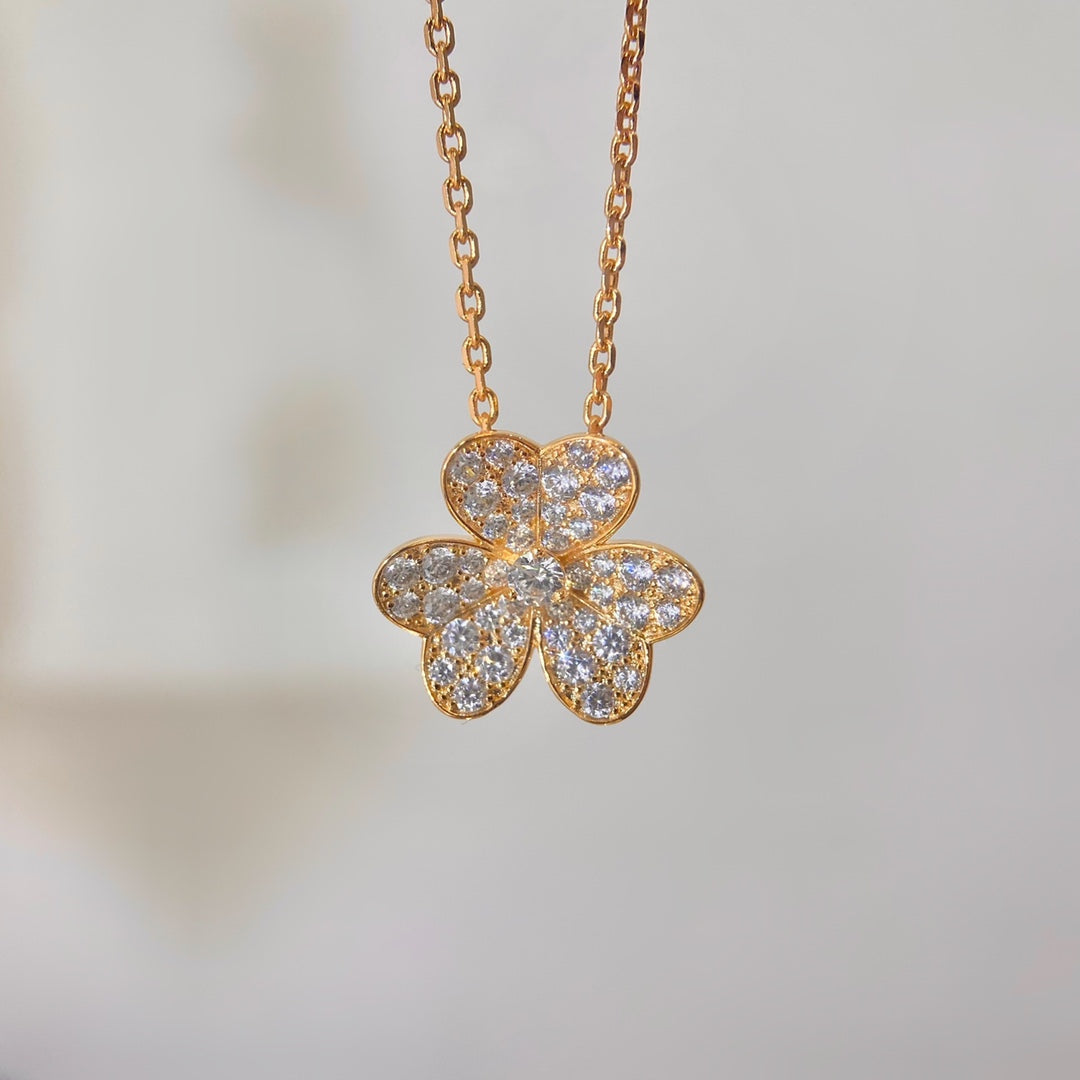 [Royal Jewellery]FLOWER DIAMOND NECKLACE
