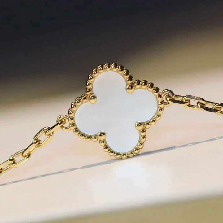 [Royal Jewellery]CLOVER 20 MOTIFS WHITE MOP NECKLACE