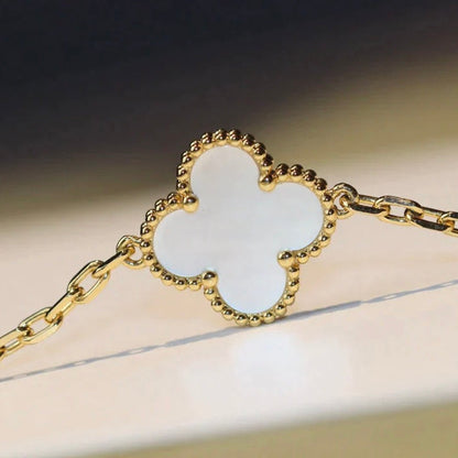 [Royal Jewellery]CLOVER 20 MOTIFS WHITE MOP NECKLACE