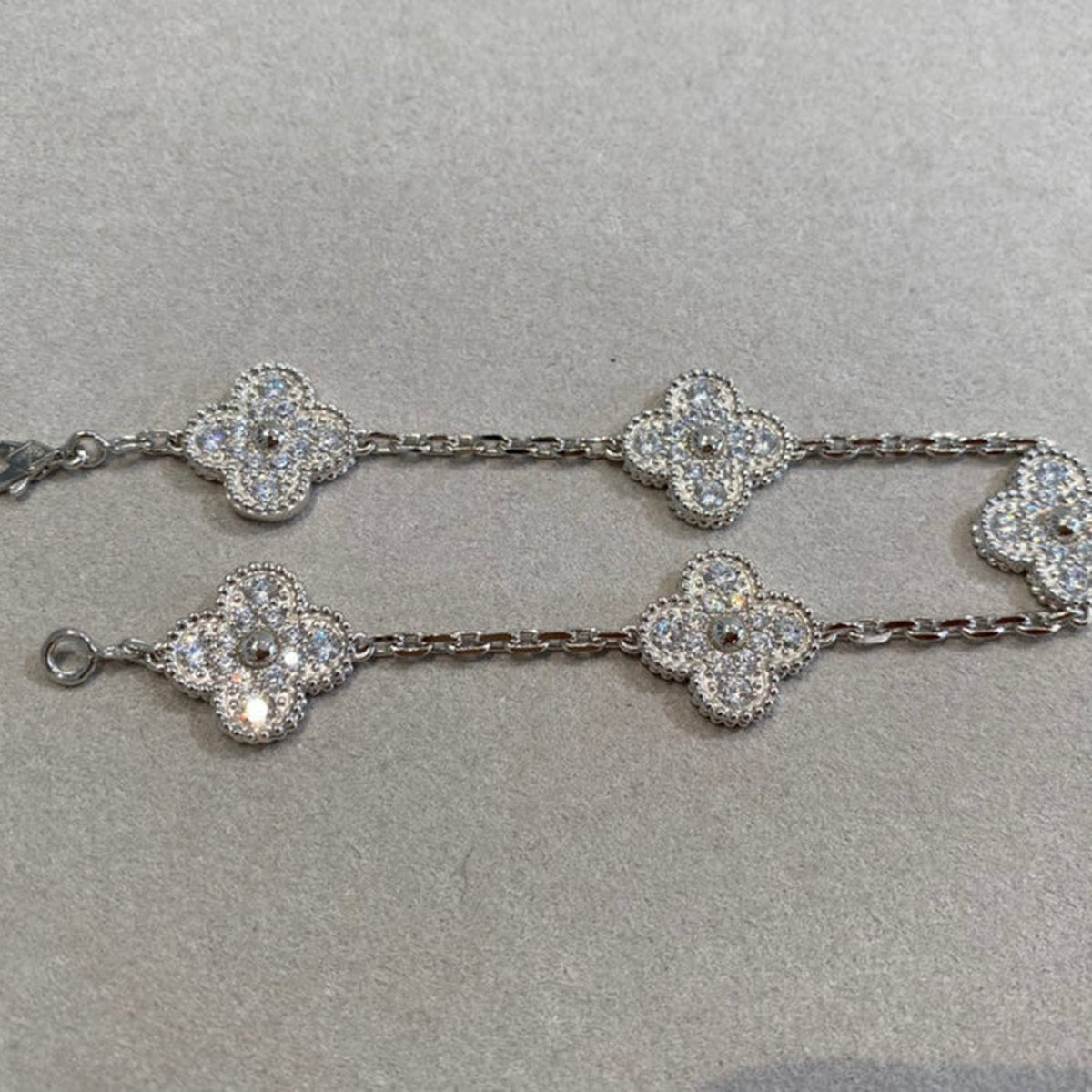 [Royal Jewellery] CLOVER 5 MOTIF FULL DIAMOND BRACELET COLLECTION
