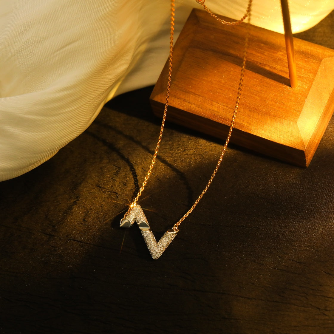 [Royal Jewellery]VOLT SILVER DIAMOND PEDANT NECKLACE