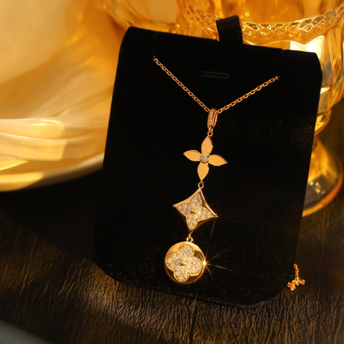 [Royal Jewellery]STAR AND SUN DIAMOND PINK GOLD NECKLACE