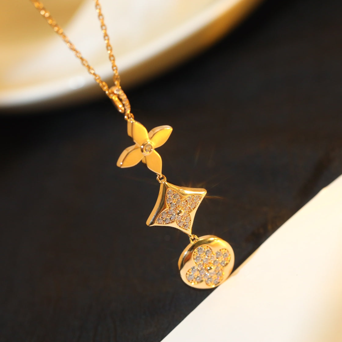 [Royal Jewellery]STAR AND SUN DIAMOND PINK GOLD NECKLACE