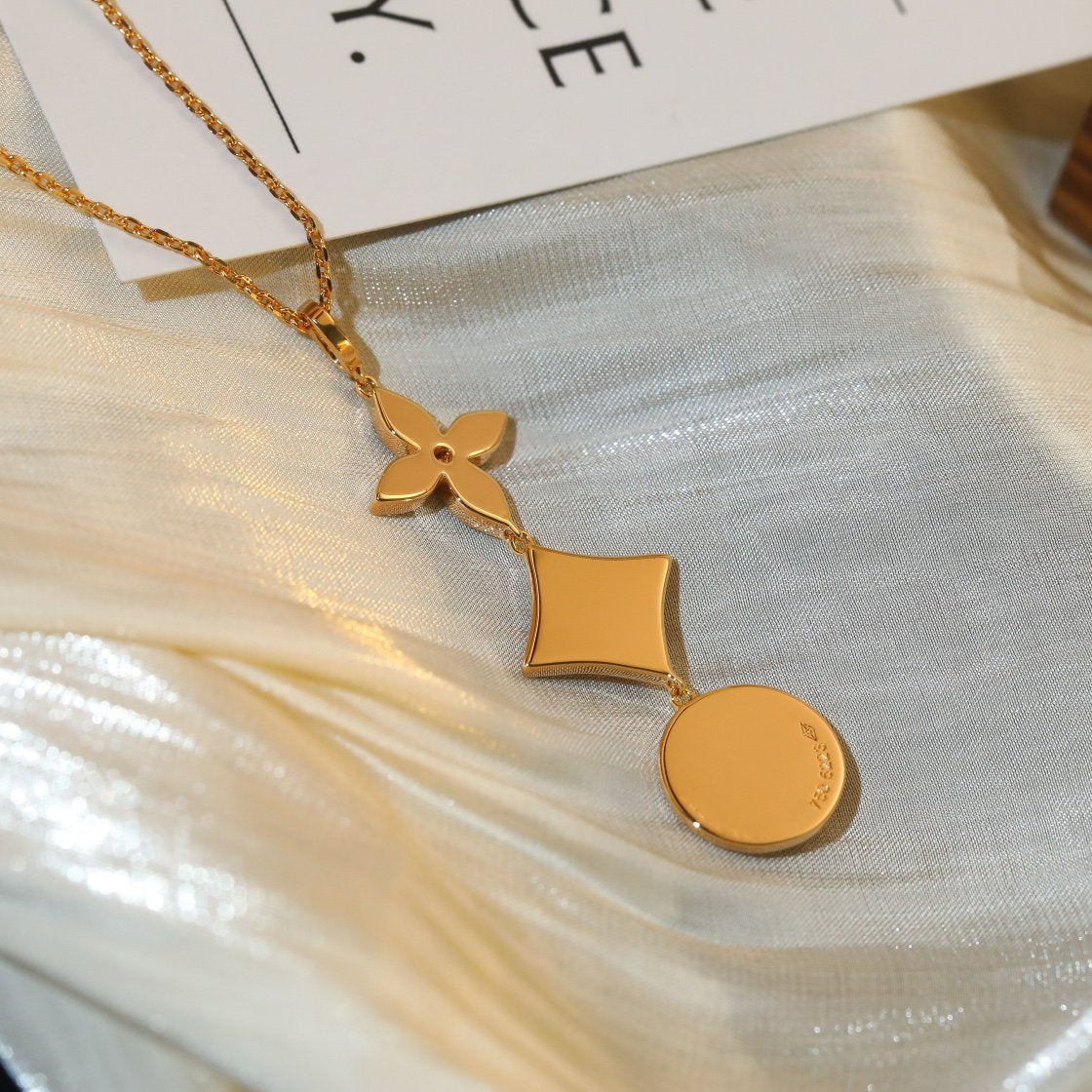 [Royal Jewellery]STAR AND SUN DIAMOND PINK GOLD NECKLACE