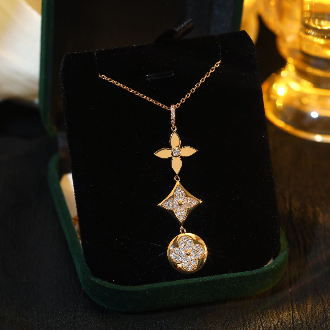 [Royal Jewellery]STAR AND SUN DIAMOND PINK GOLD NECKLACE