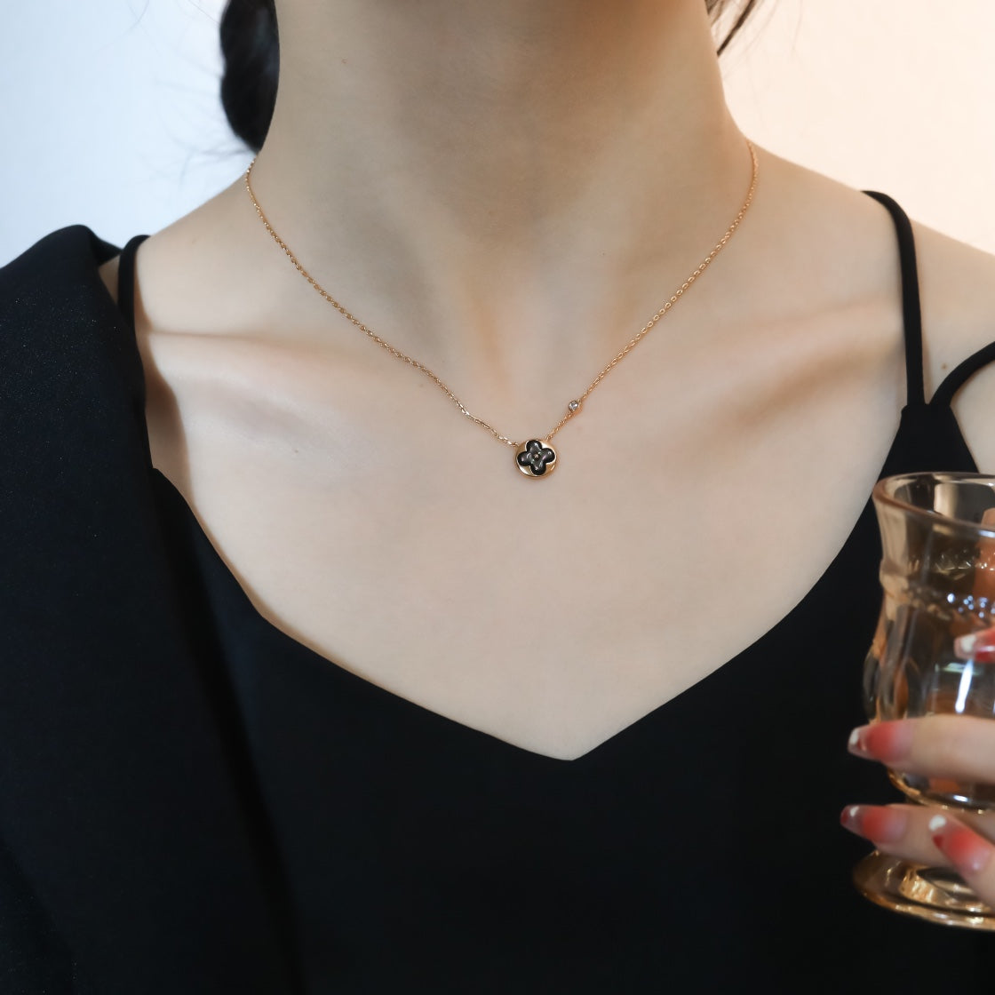 [Royal Jewellery]SUN PEDANT PINK GOLD 1 DIAMOND NECKLACE