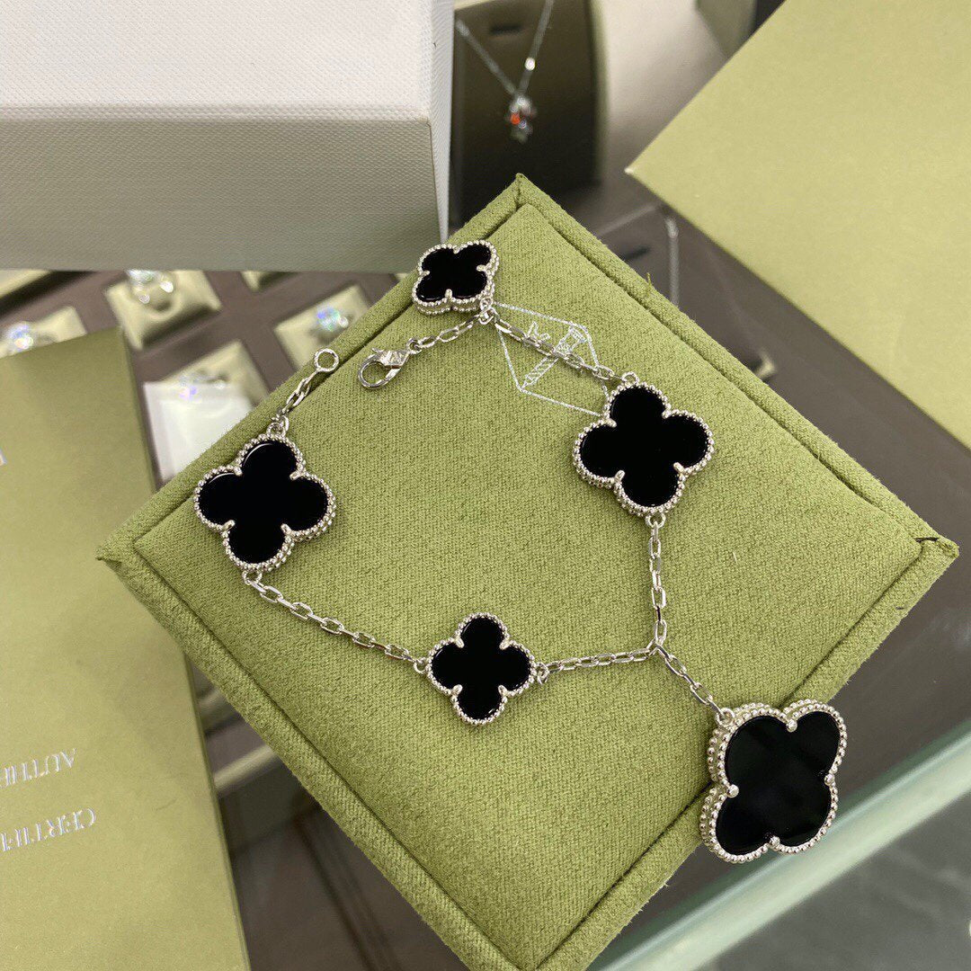 [Royal Jewellery]CLOVER 5 MOTIFS SIVLER ONYX BRACELET