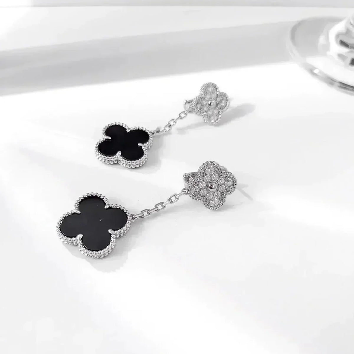[Royal Jewellery]CLOVER 2 MOTIFS  DIAMOND ONYX EARRINGS SILVER