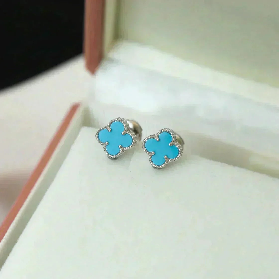 [Royal Jewellery]CLOVER MINI 9.5MM ONYX STUD EARRINGS SILVER