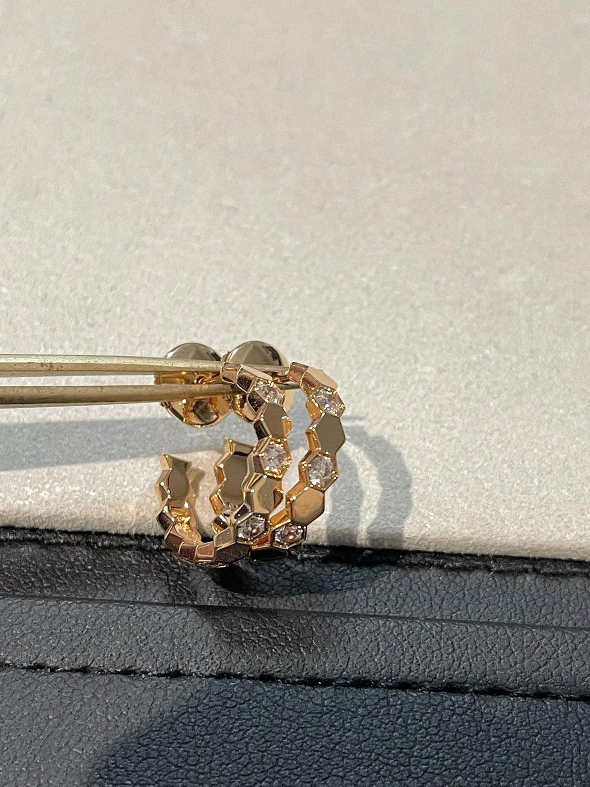 [Royal Jewellery]Hollow Design Four-Leaf Clover Flower Shape Earrings