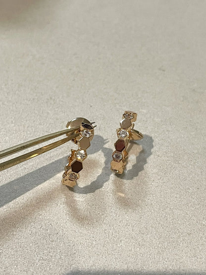 [Royal Jewellery]Hollow Design Four-Leaf Clover Flower Shape Earrings