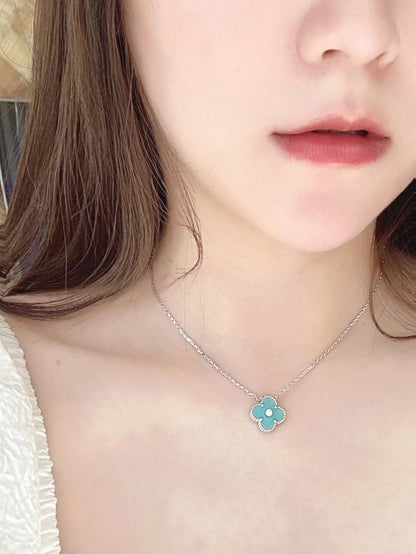 [Royal Jewellery]CLOVER 1 DIAMOND LIGHT BLUE SILVER NECKLACE