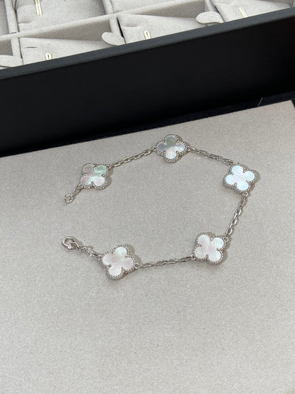 [Royal]CLOVER WHITE PEARL MOP 5 MOTIF BRACELET COLLECTION