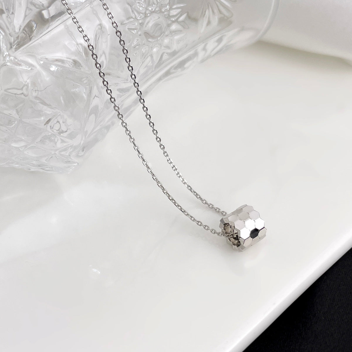 [Royal Jewellery]BEE MINI NECKLACE