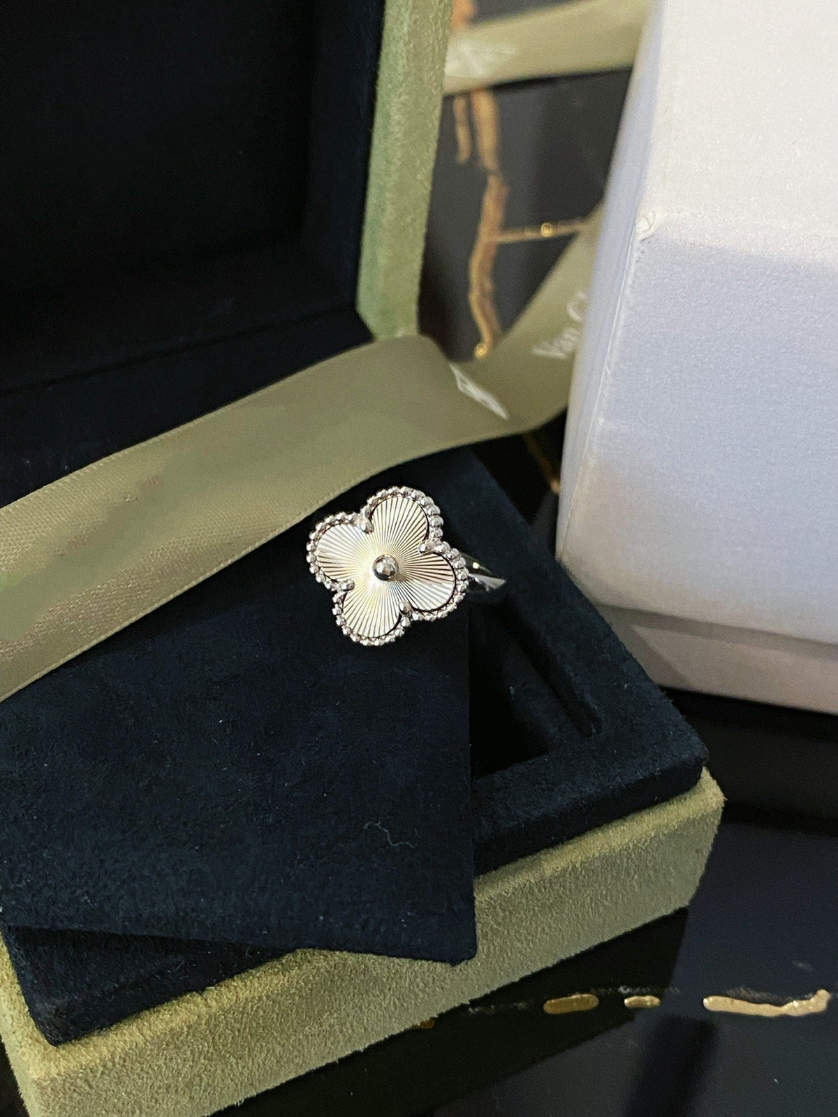 [Royal Jewellery]CLOVER SILVER RING