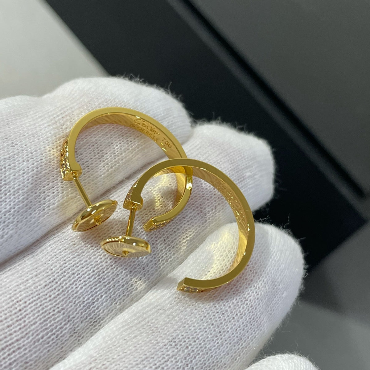 [Royal Jewellery]LOVE DIAMOND GOLD HOOP EARRINGS