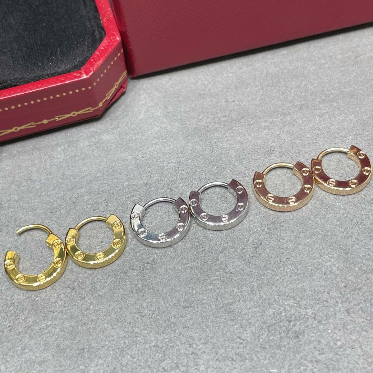 [Royal Jewellery]LOVE MINI EARRINGS