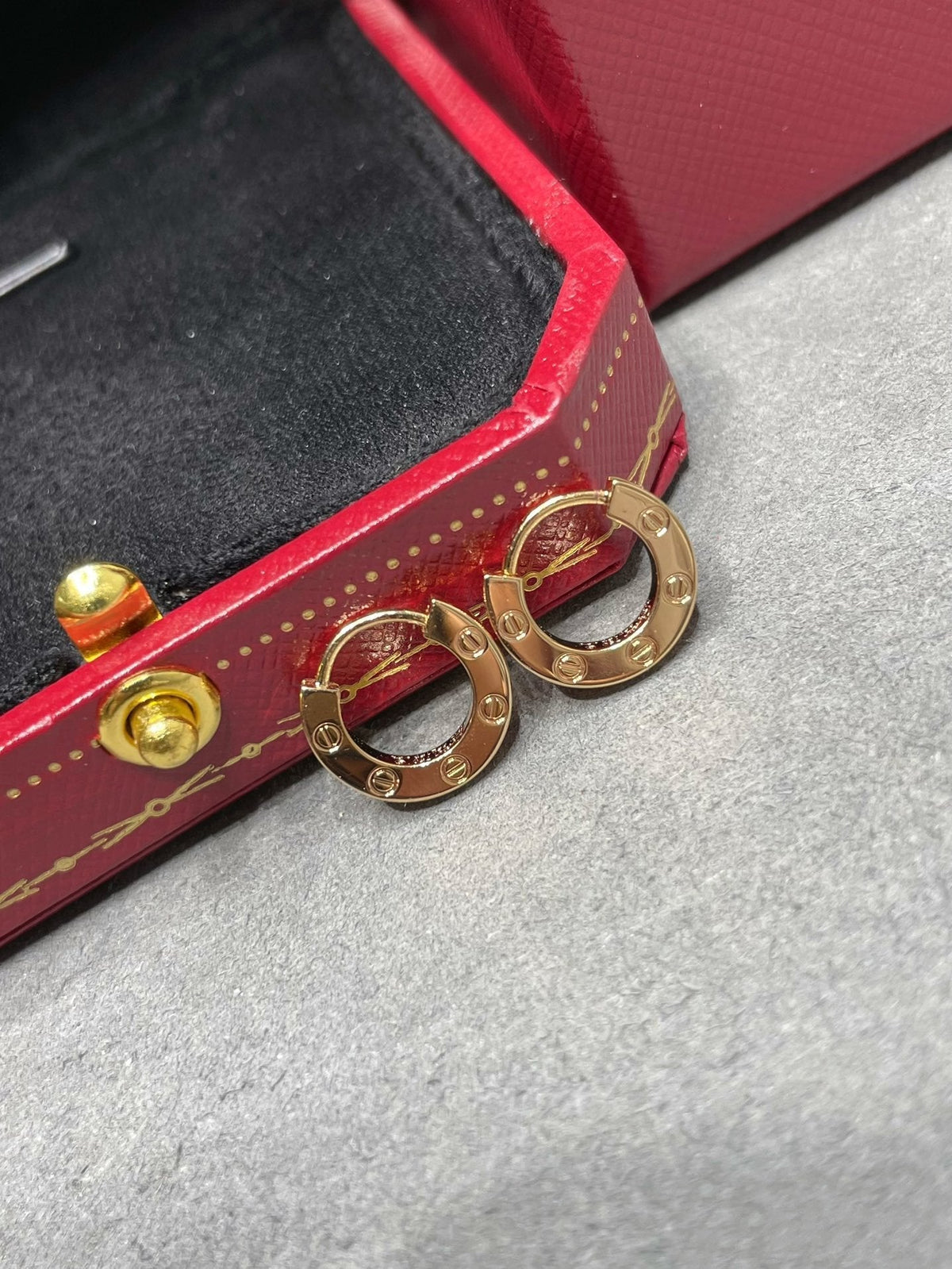 [Royal Jewellery]LOVE MINI EARRINGS