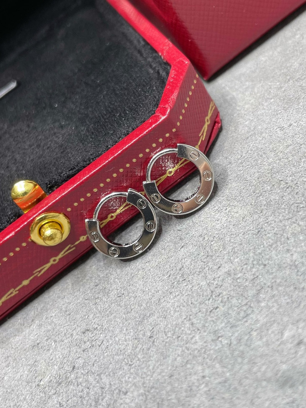 [Royal Jewellery]LOVE MINI EARRINGS