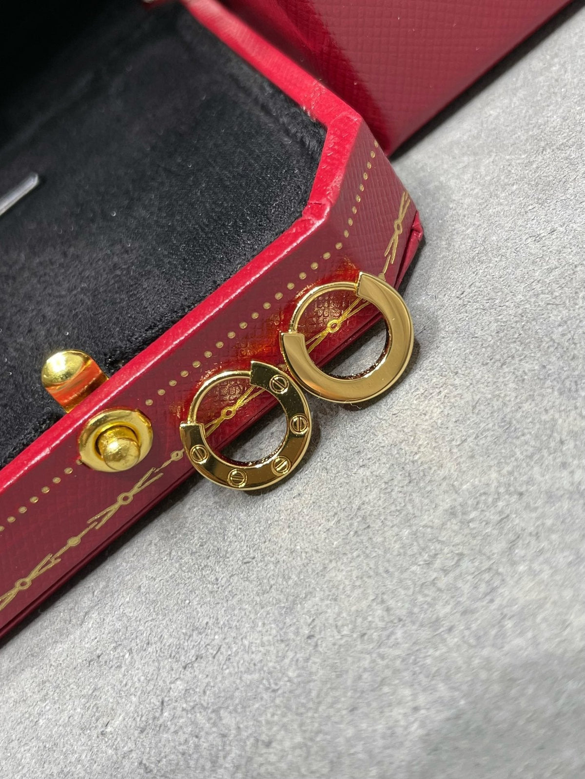 [Royal Jewellery]LOVE MINI EARRINGS