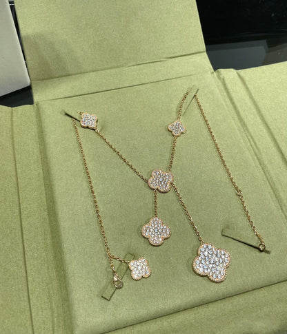 [Royal Jewellery]CLOVER 6 MOTIF DIAMOND PAVED NECKLACE
