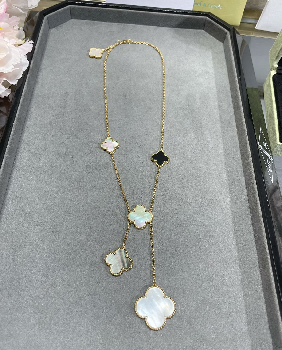 [Royal Jewellery]CLOVER 6 MOTIF MOP ONYX GOLD NECKLACE