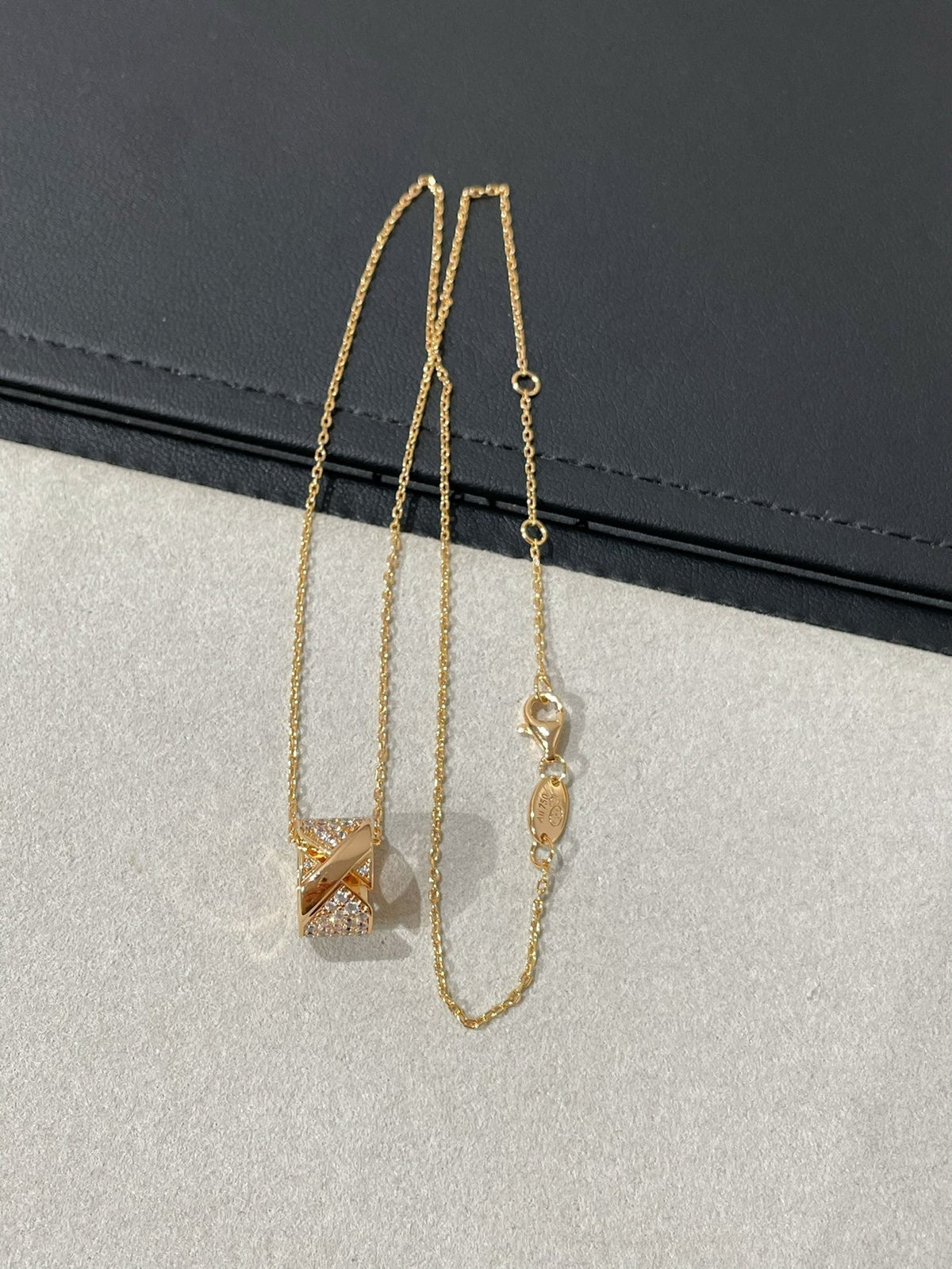 [Royal Jewellery]LIENS EVIDENCE DIAMOND PAVED NECKLACE
