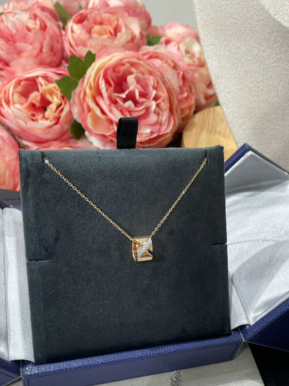 [Royal Jewellery]LIENS EVIDENCE DIAMOND NECKLACE