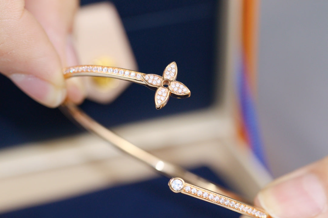[Royal Jewellery]IDYLLE PINK GOLD OPEN BRACELET DIAMOND PAVED