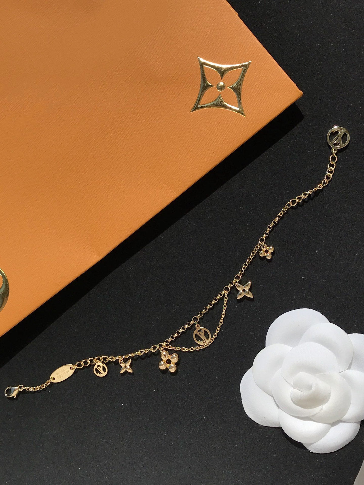 [Royal Jewellery]BLOOMING PINK GOLD MOP BRACELET