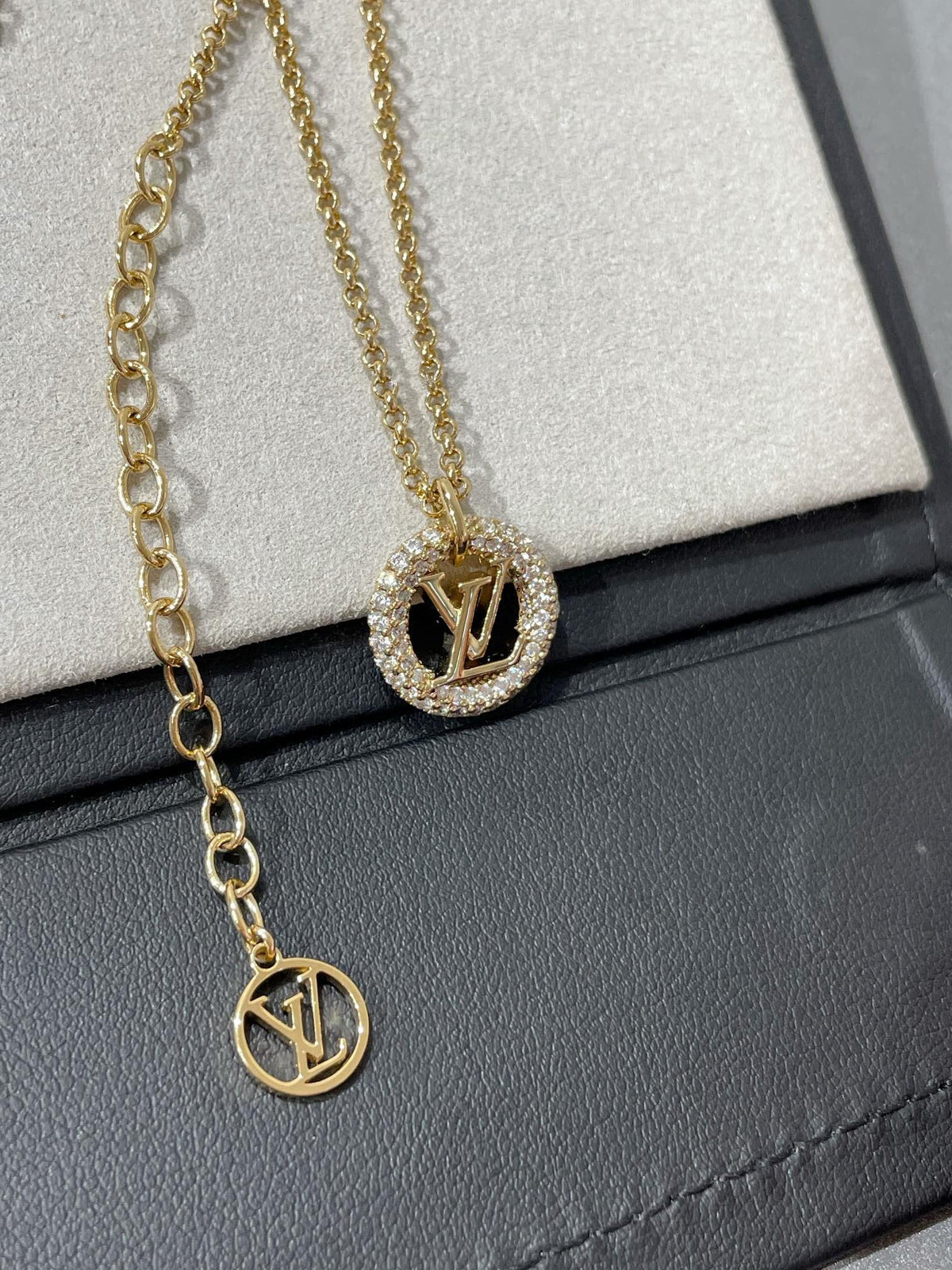 [Royal Jewellery]BY NIGHT DIAMOND PAVED NECKLACE
