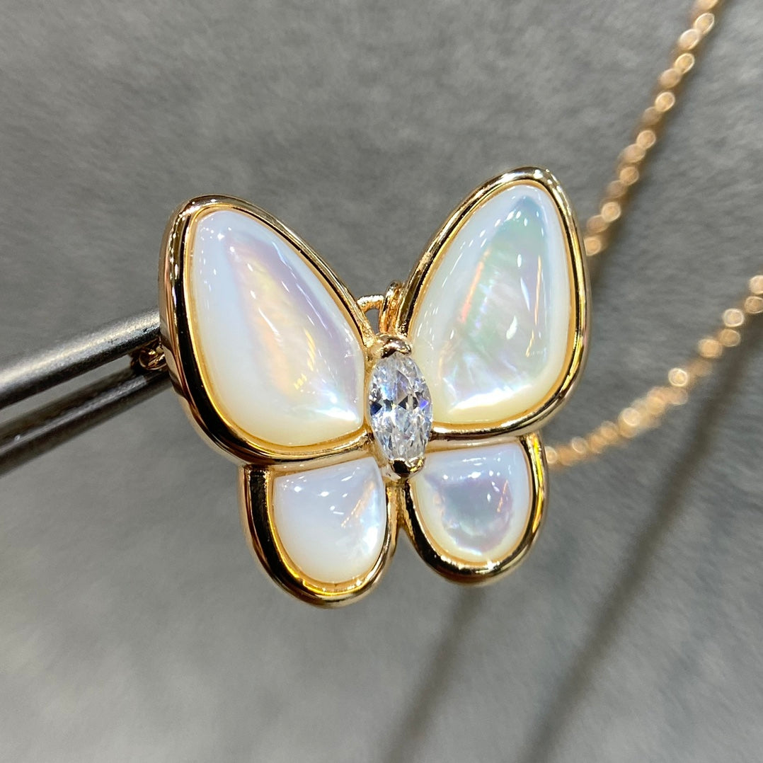 [Royal Jewellery]BUTTERFLY MOP DIAMOND NECKLACE