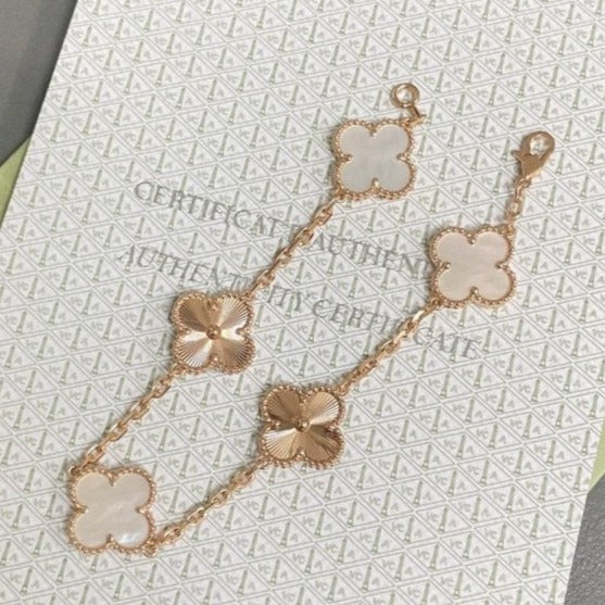 [Royal Jewellery]CLOVER WHITE PEARL MOP 5 MOTIF BRACELET COLLECTION