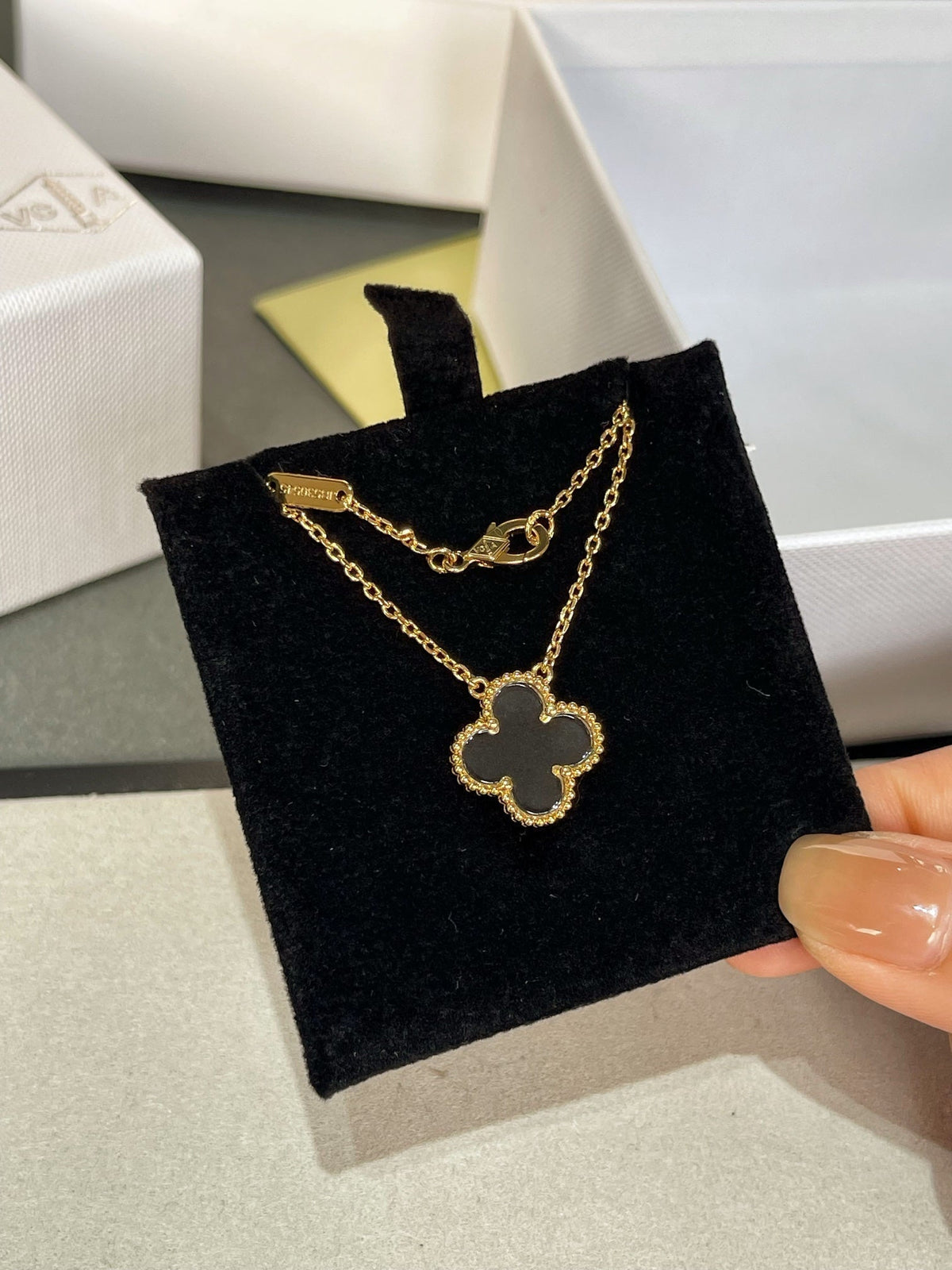 [Royal Jewellery]CLOVER ROCK CRYSTAL ROSE GOLD NECKLACE