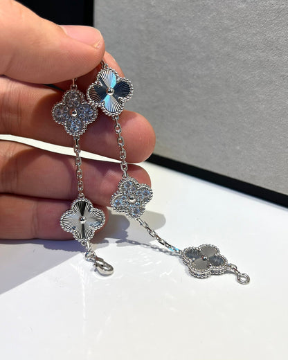 [Royal Jewellery] CLOVER 5 MOTIF LASER BRACELET COLLECTION
