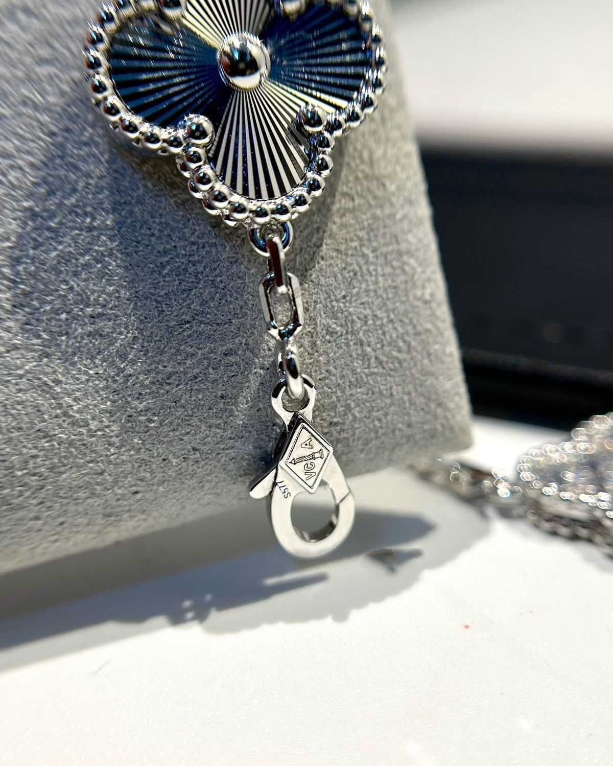 [Royal Jewellery] CLOVER 5 MOTIF LASER BRACELET COLLECTION