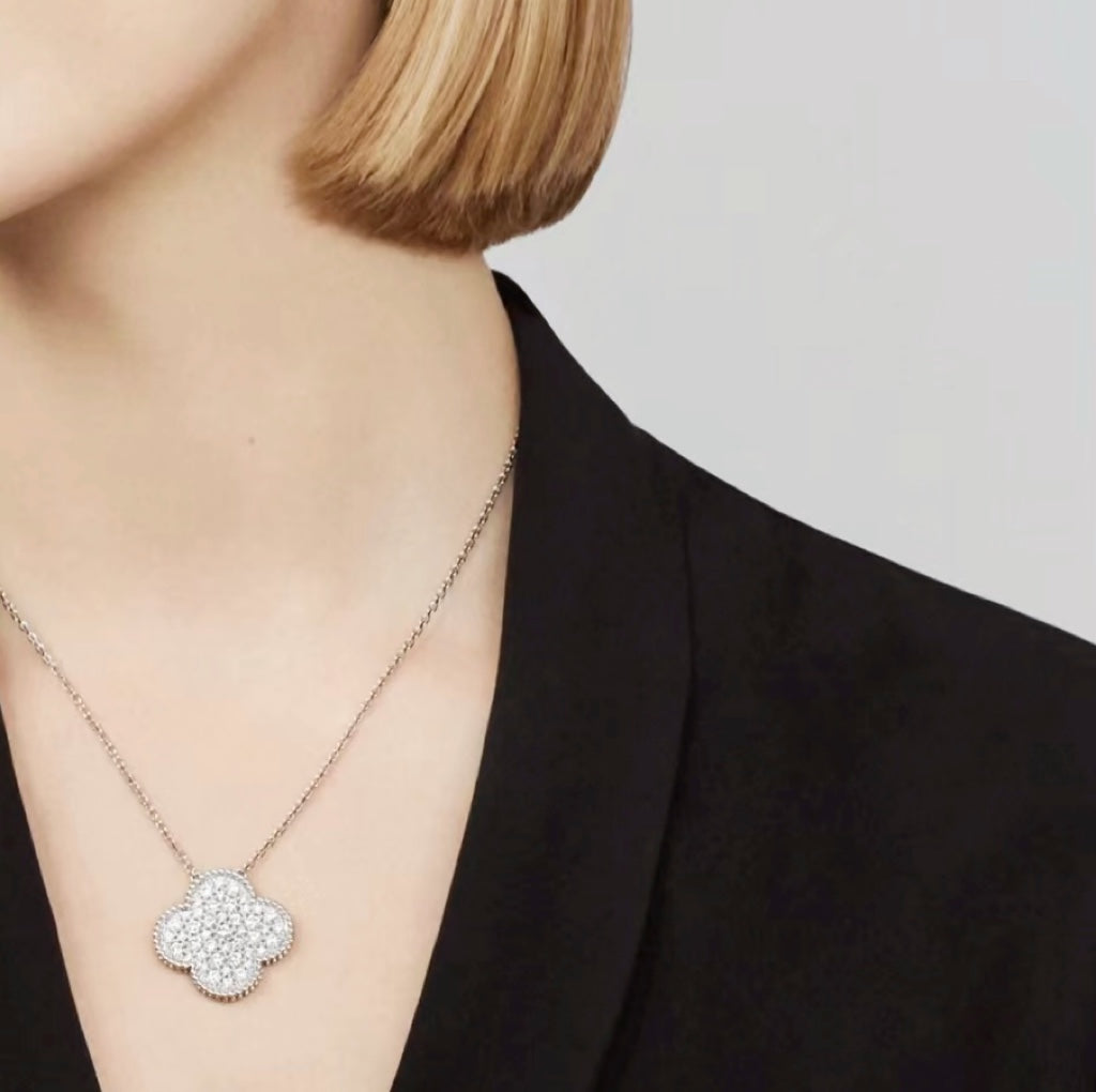 [Royal Jewellery]CLOVER 25MM LARGE PENDANT DIAMOND PAVED SILVER NECKLACE