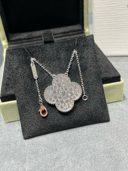 [Royal Jewellery]CLOVER 25MM LARGE PENDANT DIAMOND PAVED SILVER NECKLACE