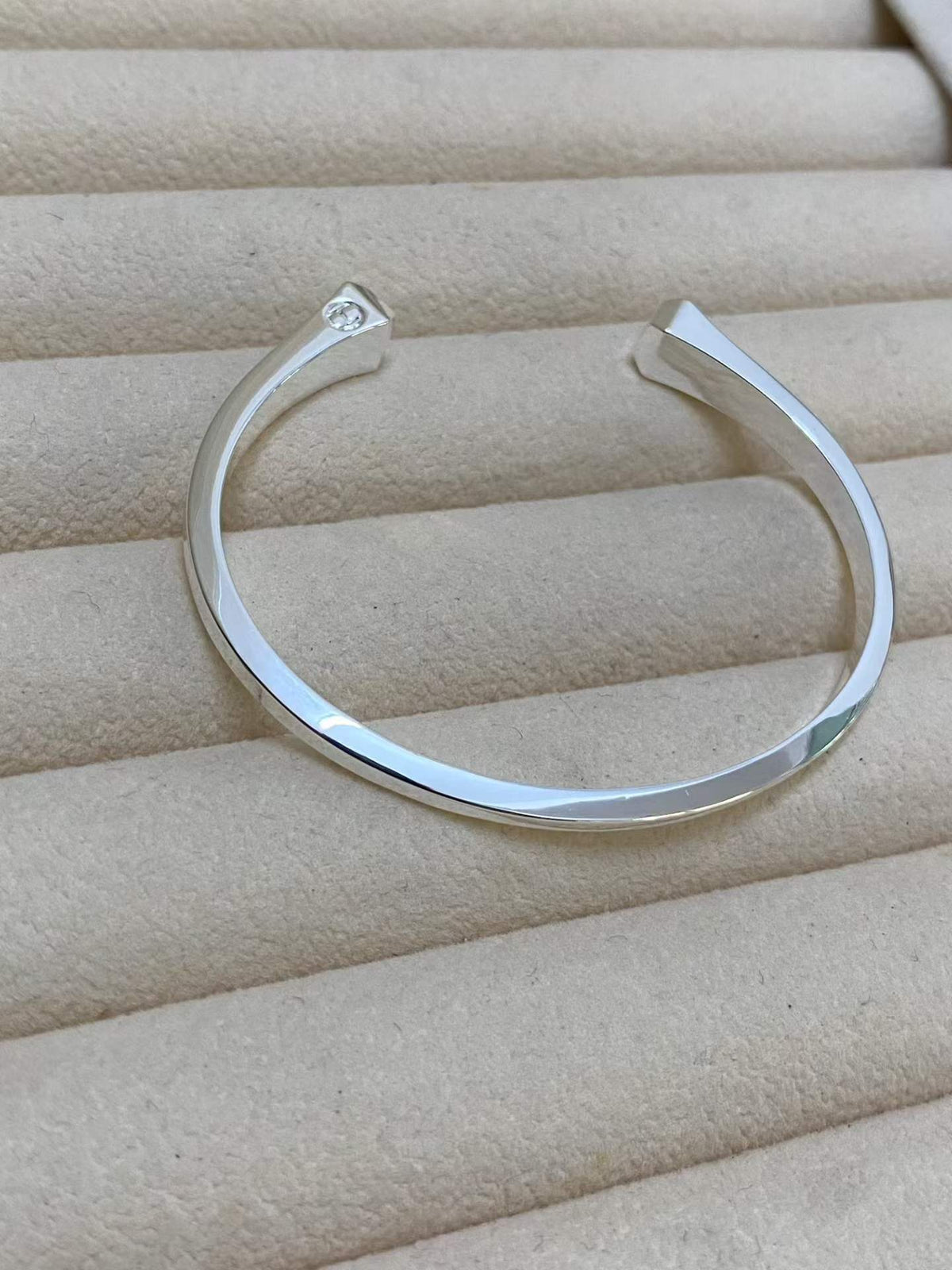 [Royal Jewellery]CLOU DE FORGE SQUARE CONE STUDS OPEN CUFF ONE SIZE