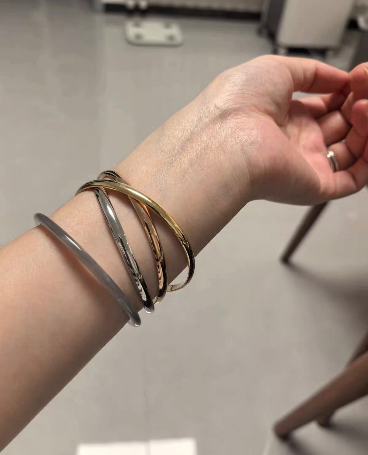 [Royal]TRINITY COLLECTION CLASSIC THREE-COLOUR GOLD TRIPLE BAND BANGLE