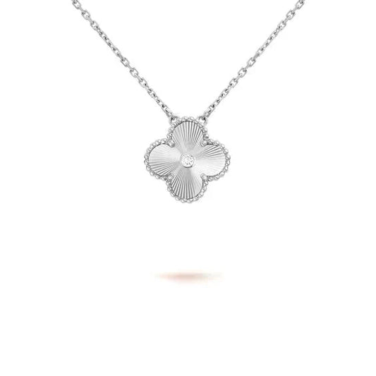 [Royal Jewellery]CLOVER  15MM DIAMOND LASER NECKLACE SILVER