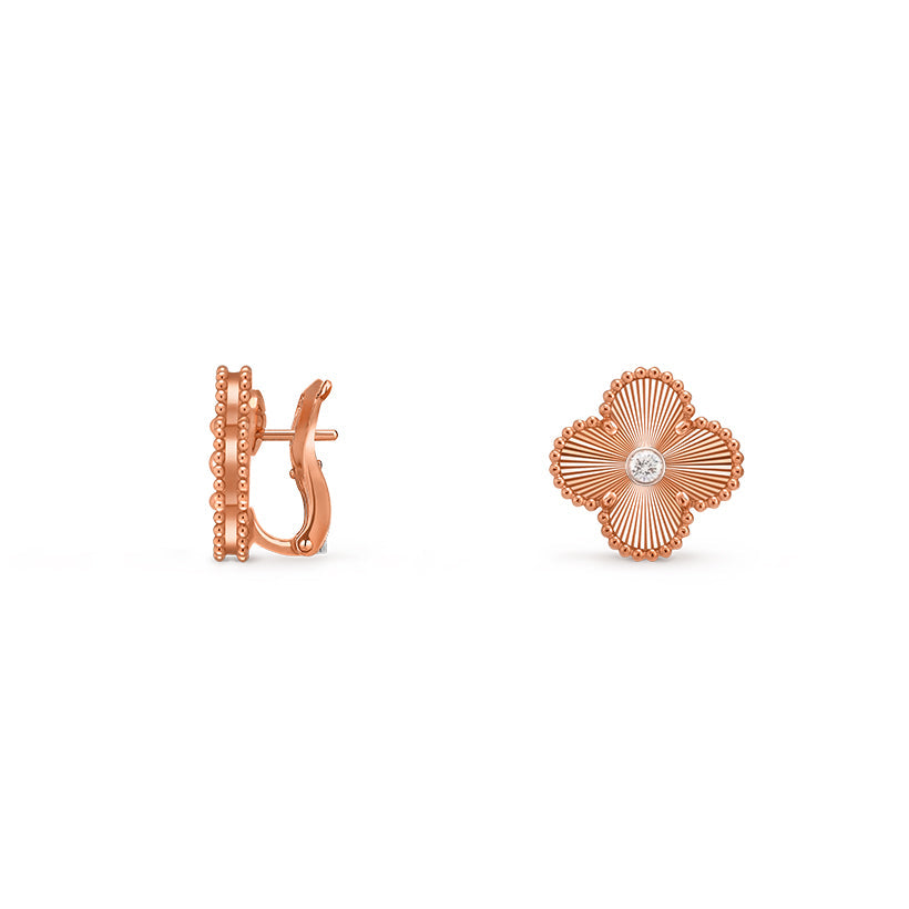 [Royal]CLOVER 15MM MOP DIAMOND EARRINGS COLLECTION