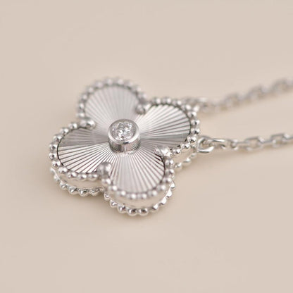 [Royal Jewellery]CLOVER  15MM DIAMOND LASER NECKLACE SILVER