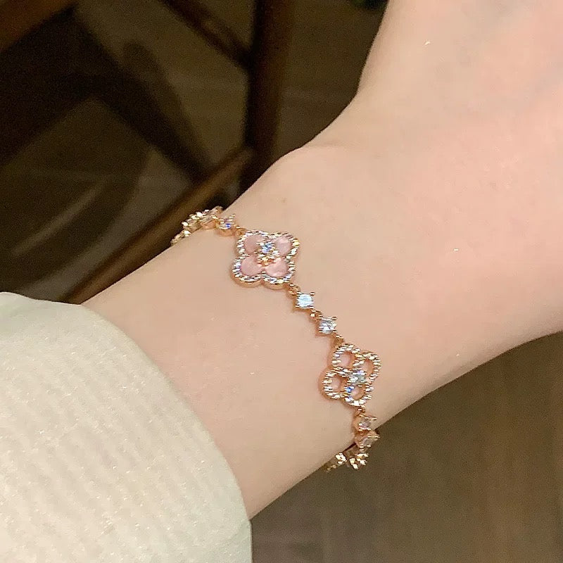 [Royal Jewellery]CLOVER 5 MOTIF PINK BLUE RED WHITE BRACELET