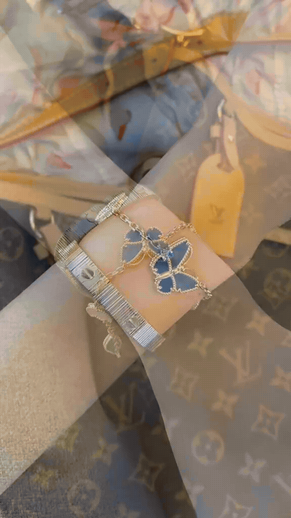 [Royal] Lucky Spring Butterfly 5-Motif & LOVE Unlimited Bracelet Stack Set