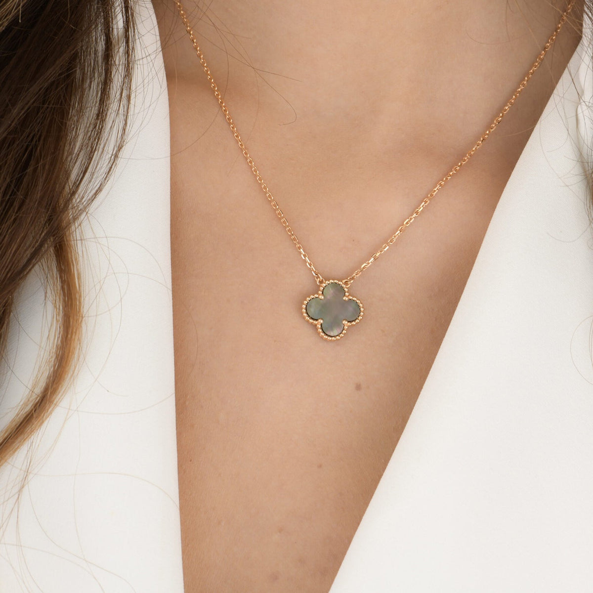 [Royal Jewellery]CLOVER 15MM  GRAY MOTHER OF PEARL NECKLACE