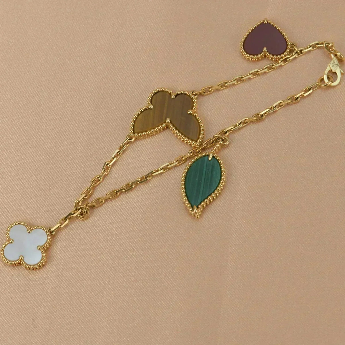 [Royal Jewellery]LUCKY SPRING 5 MOTIF GOLD BRACELET