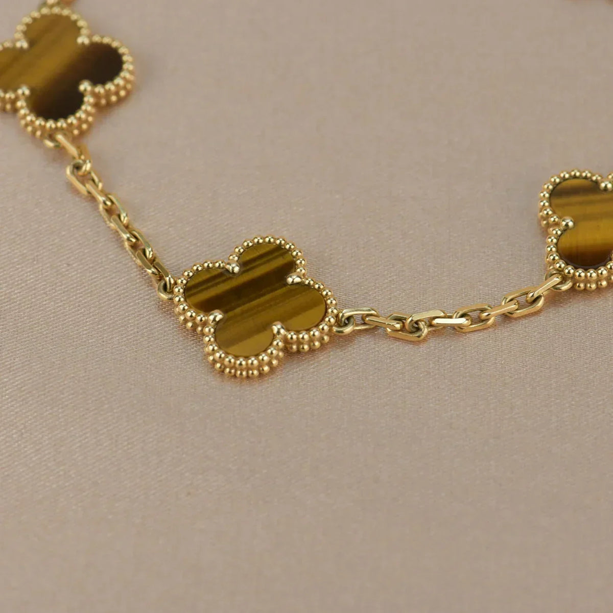 [Royal Jewellery] CLOVER 5 MOTIFS TIGER EYE BRACELET COLLECTION