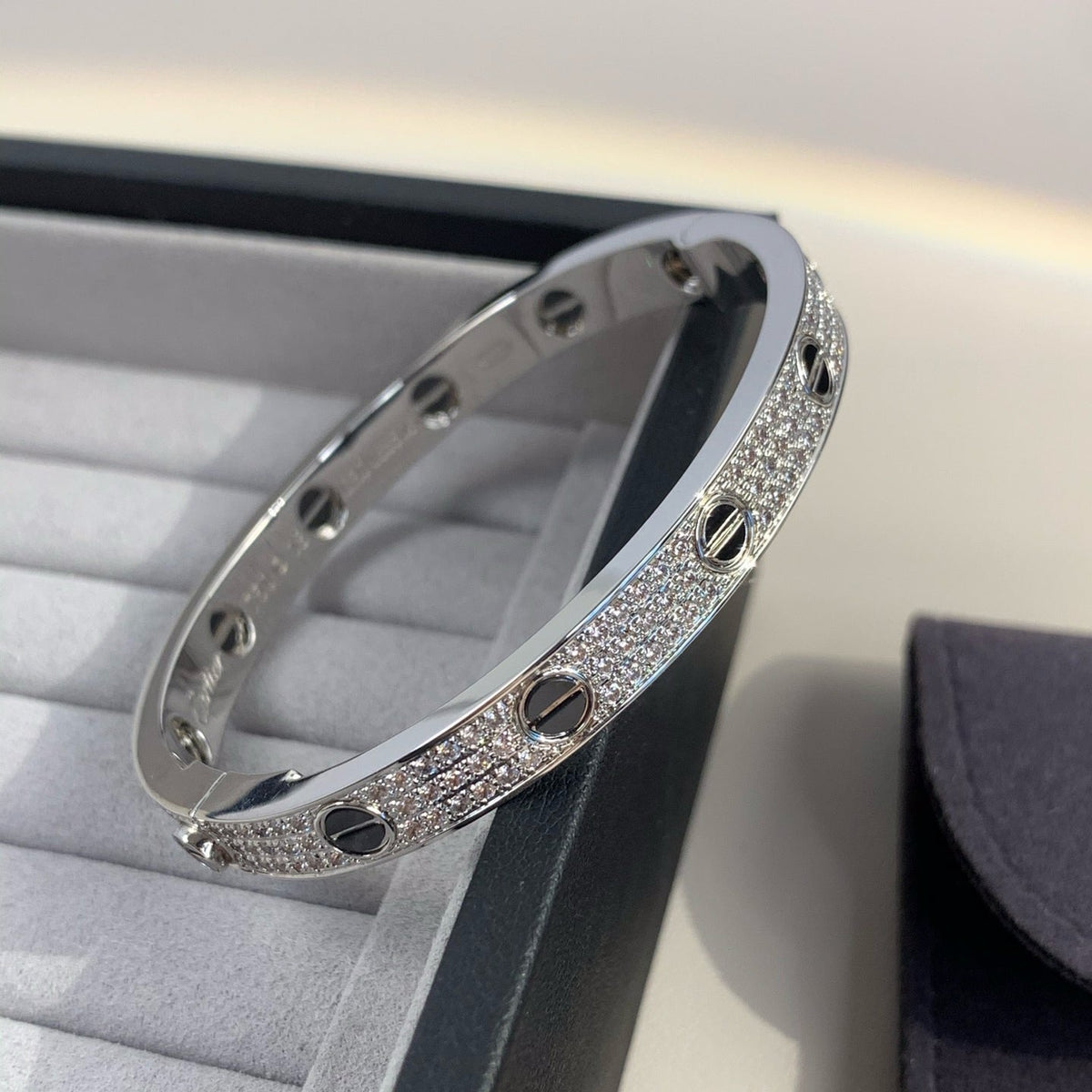 [Royal Jewellery]LOVE BRACELET 6.1MM DIAMOND-PAVED CERAMIC
